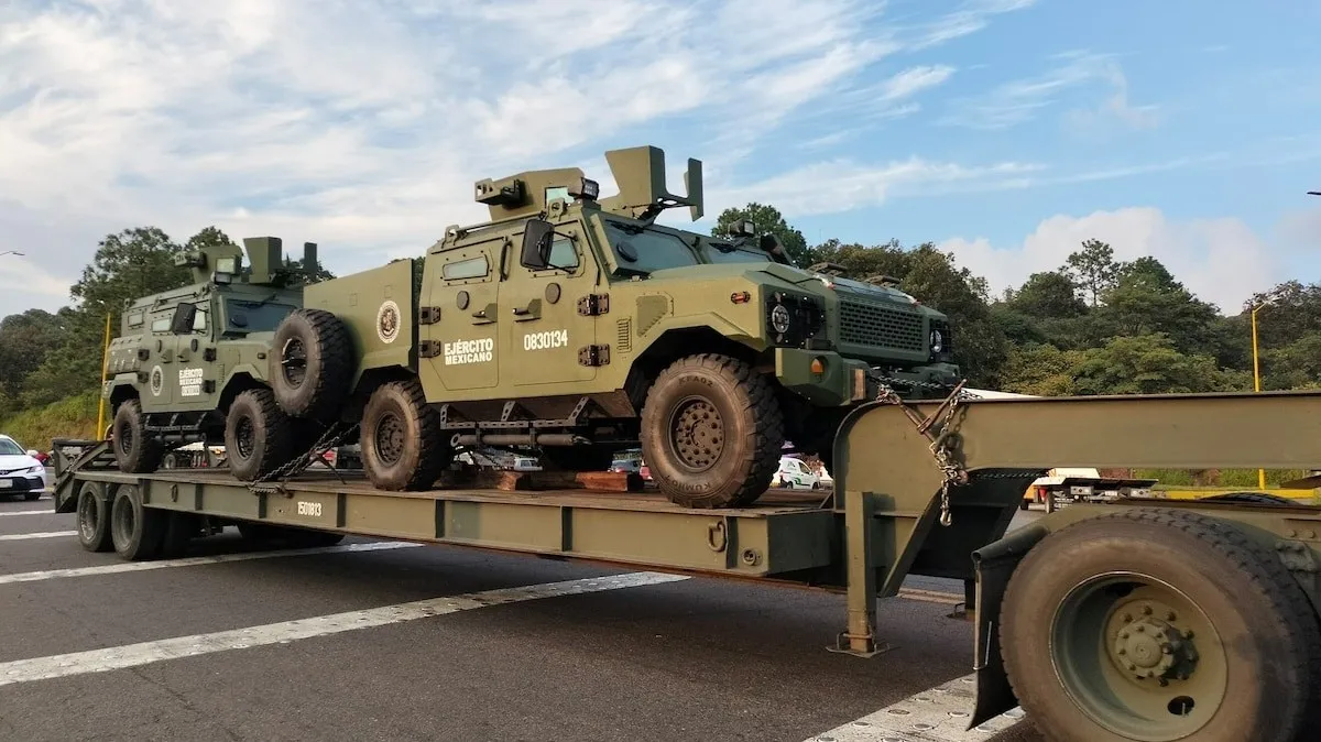 Vehículos blindados llegan a Michoacán para proteger a productores de limón vehiculos blindados_llegan_a_michoacan.