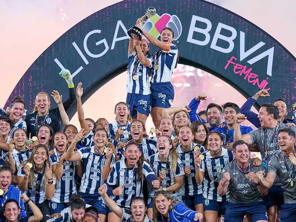 ¡Rayadas se alzan como bicampeonas de Liga MX Femenil! ¡Rayadas se alzan como bicampeonas de Liga MX Femenil!