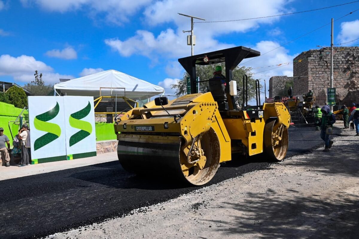 Inversion histórica en la pavimentaicón de calles en todas las comunidades de Soledad: Juan Manuel Navarro pavimentacion soledad