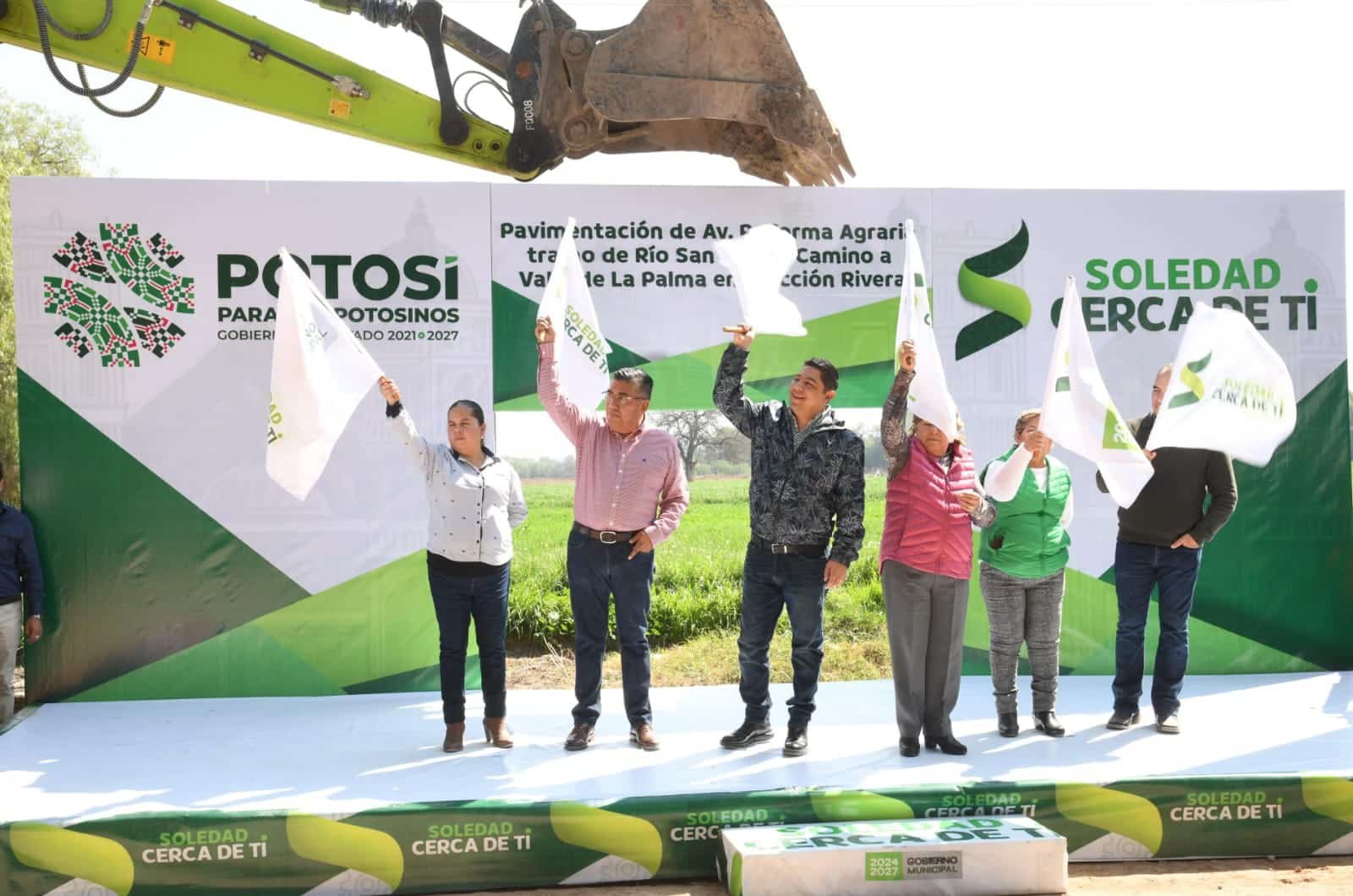 En conjunto con el Estado, Juan Manuel Navarro lleva progreso a Fracción Rivera con arranque de pavimentación integral fraccion navarro en soledad