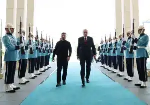 Zelenski en espera de que Trump y Putin se reúnan para el acuerdo de Paz