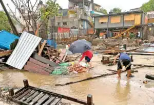 Huracán Erick deja dos muertos, inundaciones y severos daños en Oaxaca y Guerrero