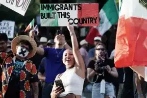 Crecen las protestas contra Trump: se reportan decenas de arrestos