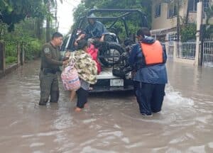 Guardia Civil Estatall brinda apoyo a familias en la Huasteca