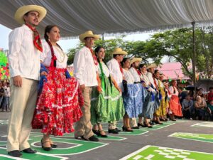 Con gran éxito se lleva a cabo Festival del Huapango en Xilitla