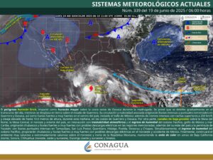 Huracán cat. 3 impactó en las costas de Oaxaca, se esperan lluvias intensas