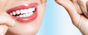 ¿Mal aliento? Tu cepillo y el hilo dental pueden salvarte