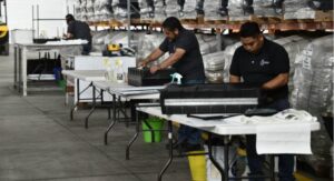 Multas de hasta $250 mil por negar sillas a empleados: “Ley Silla”