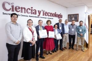 SLP entrega planes de estudio a Universidad Rosario Castellanos