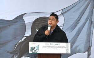 Ricardo Gallardo llama a municipios a invertir en mejores sueldos para policías