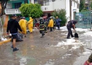“Inundación tóxica en Naucalpan (Edo de Mex) tras desbordamiento de la presa Los Cuartos”