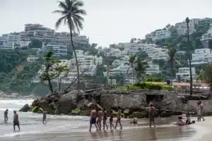 Hoteleros del sur de México apuestan por la recuperación turística tras los huracanes