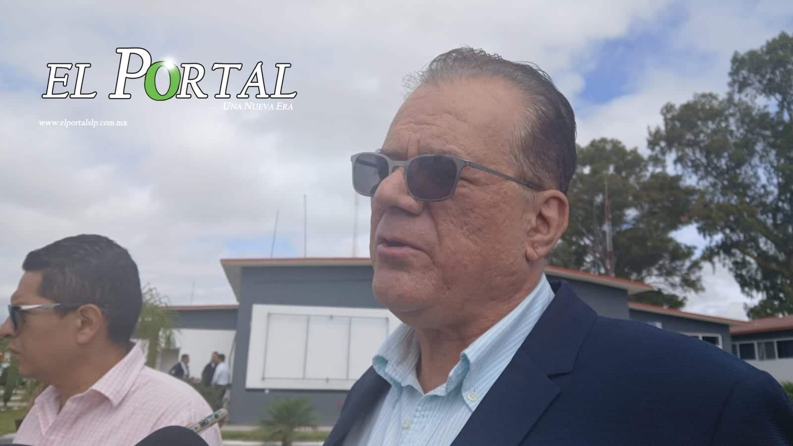 Clausura con doble queso… y censura: Domino’s en la mira por bache-publicidad chavez