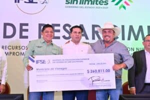 Ricardo Gallardo devuelve dinero público robado por la Herencia Maldita