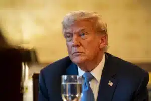 Trump acusa a Hamás de no querer un acuerdo y dice que habrá que «darles caza»