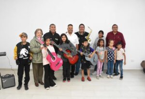 Juan Manuel Navarro crea escuela municipal de música gratuita para niños y niñas soledenses