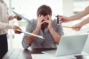 El estrés debilita al cuerpo; ¿qué le pasa al sistema inmune cuando la mente no descansa?