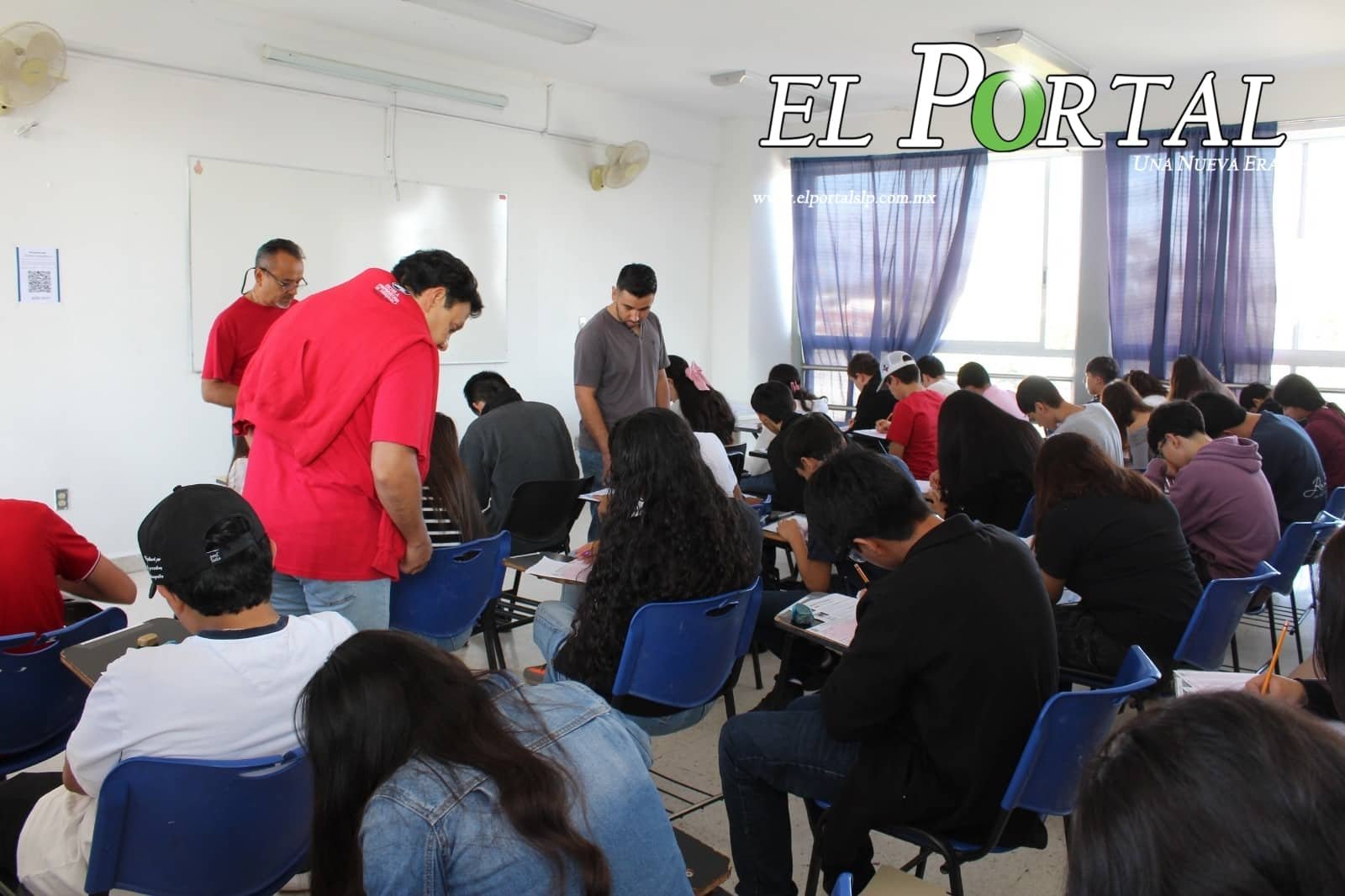 Inició examen de admisión 2025-2026 en la UASLP; áreas de la salud, las más demandadas examen uaslp