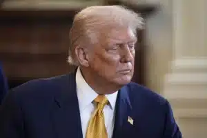 Trump da «10 ó 12 días» a Putin para llegar a un acuerdo de alto el fuego con Ucrania