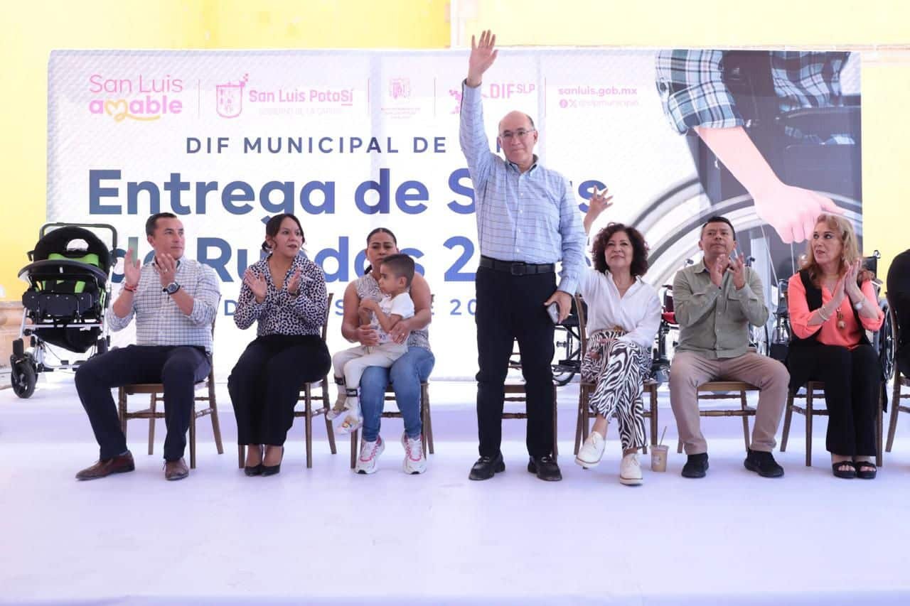 Ayuntamiento de SLP y DIF Municipal Refuerzan Compromiso con la Inclusión a través de la Entrega de Sillas de Ruedas Ayuntamiento de SLP y DIF Municipal Refuerzan Compromiso con la Inclusión a través de la Entrega de Sillas de Ruedas