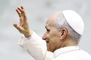 El papa, en la fiesta de la Asunción: «Los agentes de paz en un mundo hecho pedazos son la alegría de la Iglesia