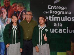 Juan Manuel Navarro anuncia entrega de programa “Regreso a Clases” para miles de estudiantes de nivel básico