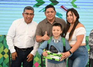 SLP concluirá entrega de 500 mil paquetes escolares antes del próximo ciclo escolar