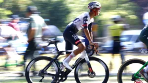 Ni un pinchazo frena a Isaac del Toro: Épica remontada y campeón de la Vuelta a Burgos