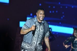 Don Omar enloquece a 385 mil en la FENAPO