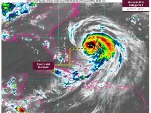 El huracán Erin categoría 2 lejos de las costas mexicanas ( trayectoria)