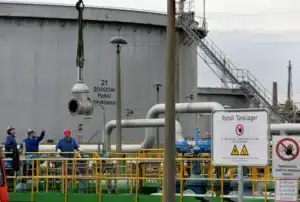 Ucrania anuncia un ataque contra un oleoducto que suministra derivados petroleros a Moscú
