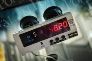 SCT inicia procedimientos contra taxistas por alteración de taxímetro en la Fenapo
