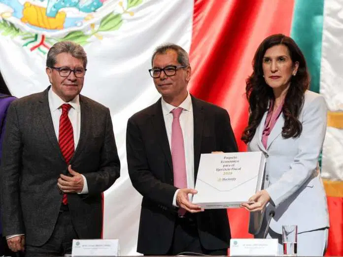 Paquete Económico 2026: ¿qué cambia y qué impuestos suben para mexicanos? Paquete_Economico_2026_prioridades_nuevos_impuestos-696x522