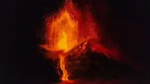 Monte Etna en erupción: impresionantes imágenes del volcán más peligroso de Europa