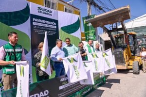 Alcalde Navarro Muñiz impulsa la transformación de la colonia San Felipe con nueva obra de pavimentación