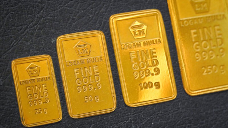 El oro supera los 4,300 dólares y se encamina a su mayor alza semanal desde 2008 oro