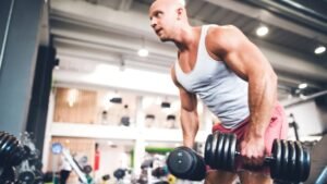 ¿Cuántas veces a la semana debes hacer pesas para ganar fuerza y músculo?