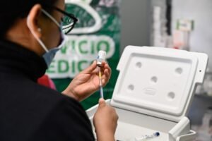 Avanza campaña de vacunación invernal en colonias de Soledad de Gracioan Sánchez