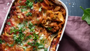 Lasaña para despedir el año: Dorada, jugosa y perfecta para comer sin parar