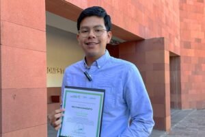 Estudiante de la FEPZH destaca en ExpoCiencias 2025 con “Guajerines”, botana saludable elaborada con semilla de guaje