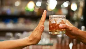 La edad óptima para dejar el alcohol, según la ciencia médica