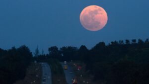 La última superluna del año brillará esta semana en el cielo