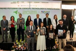 UASLP llama a fortalecer inversión en ciencia y educación durante entrega del Premio Potosino 2025