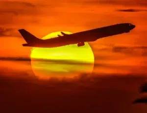 EE.UU. advierte de un posible peligro en los espacios aéreos del Pacífico, desde México a Ecuador