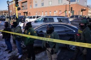 Un hombre muere en Minneapolis tiroteado por la policía en plena crisis por las redadas antiinmigrantes de Trump