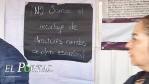 Padres de familia toman la Escuela Benito Juárez por denuncias contra la Directora