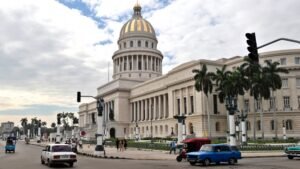 México evalúa poner alto a envíos de crudo a Cuba por temor a represalias de Trump