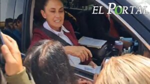 Claudia Sheinbaum convive con ciudadanos tras inaugurar la Universidad Rosario Castellanos en San Luis Potosí