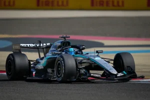 Resultados Test F1 Bahréin Día 3: Russell arrasa con el crono y Bottas termina en la cola tras una avería