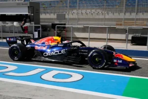 Verstappen domina a todos y Bottas consigue un noveno lugar entre 11 coches